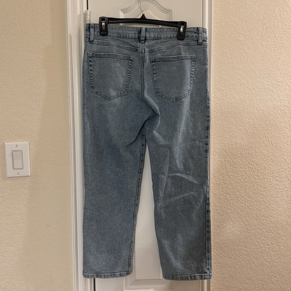 Sincerely Jules Cropped Jeans - Picture 2 of 3